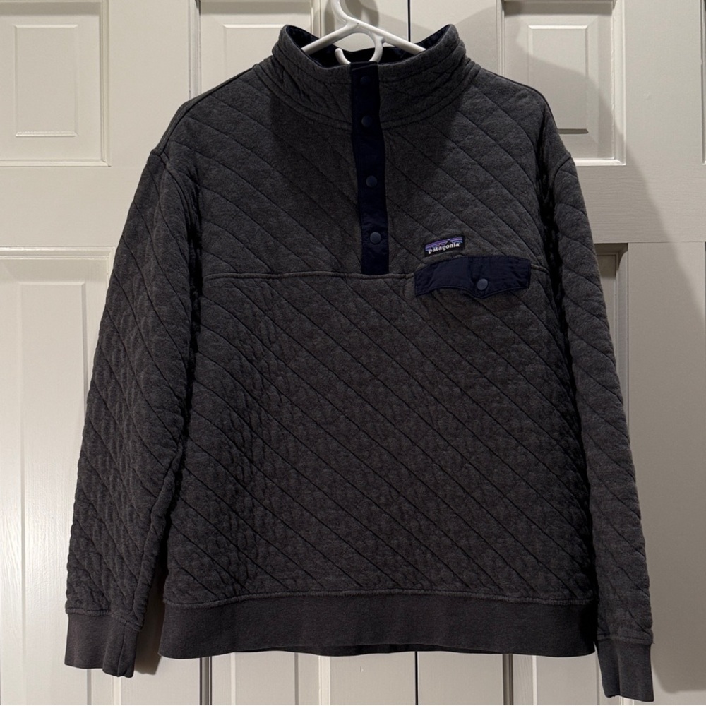 Patagonia Dark Gray Quilted Pullover